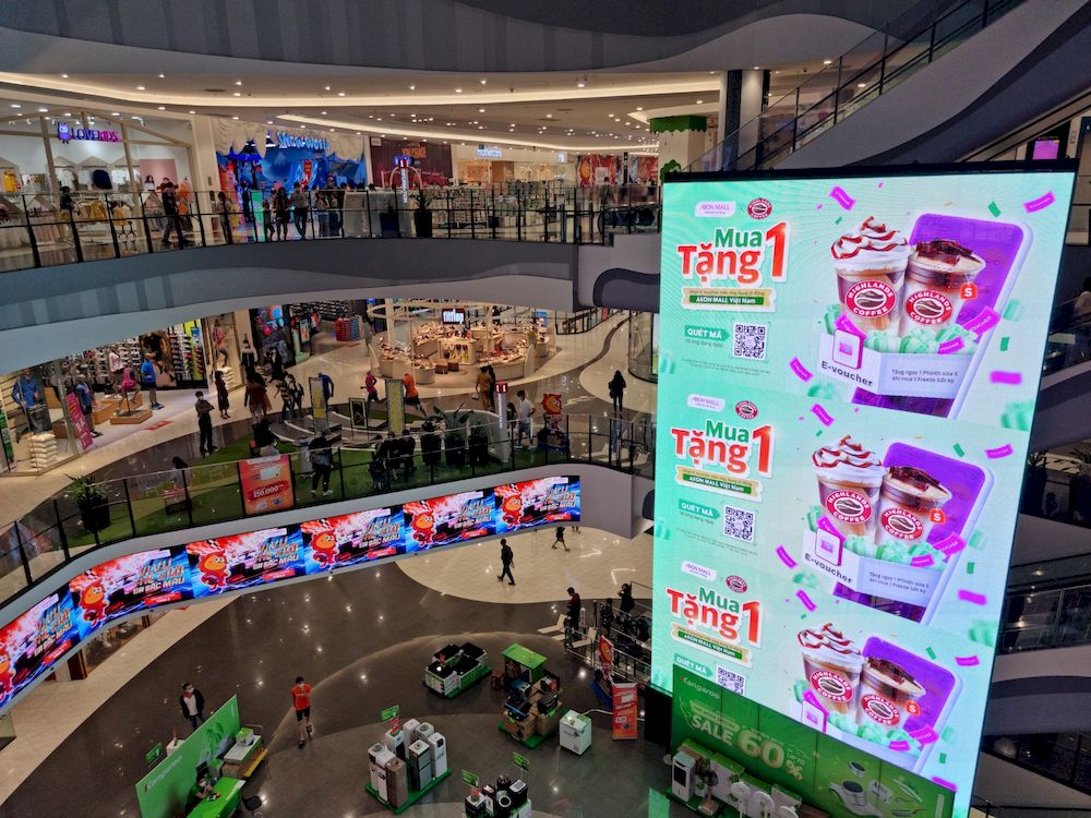 Unique-OOH-man-hinh-LED-LCD-quang-cao-tai-trung-tam-thuong-mai-Aeon-Mall-Ha-Dong-1